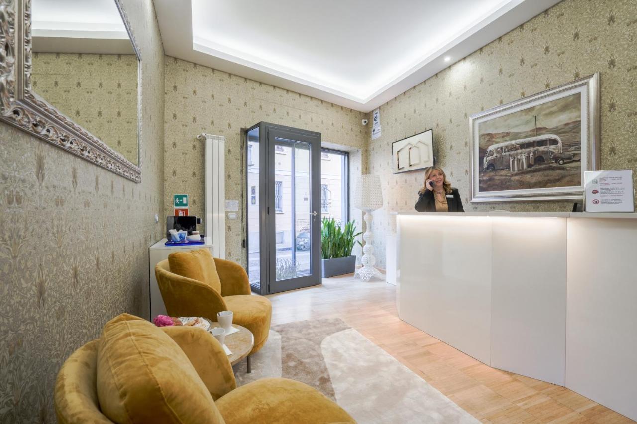 Monza City Rooms & Studios Bagian luar foto