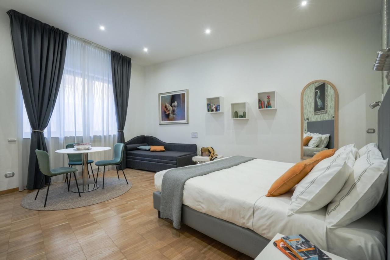 Monza City Rooms & Studios Bagian luar foto