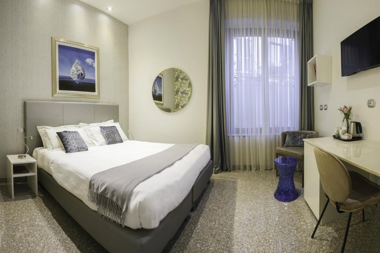 Monza City Rooms & Studios Bagian luar foto