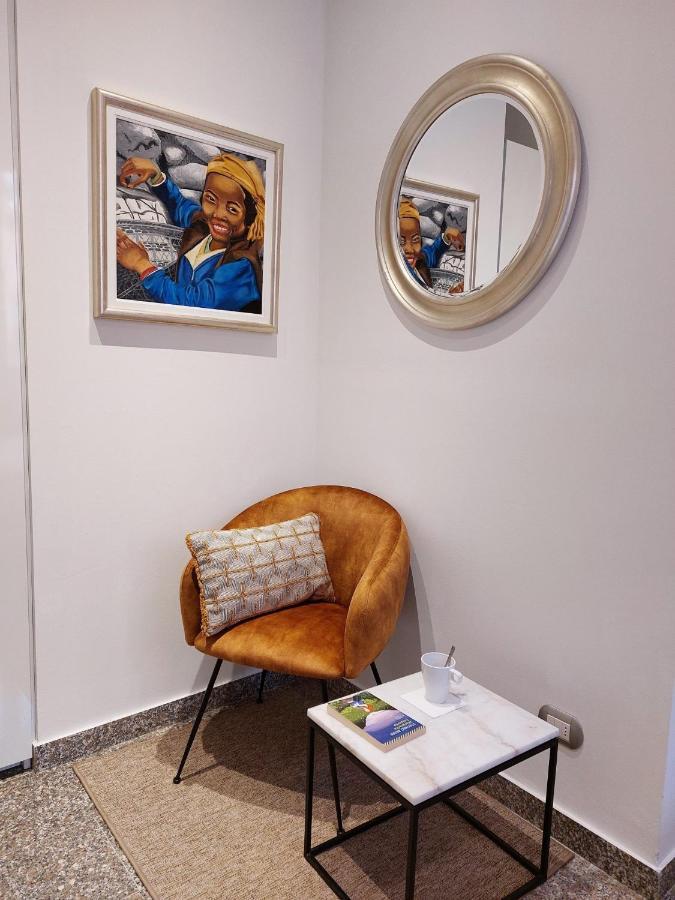 Monza City Rooms & Studios Bagian luar foto
