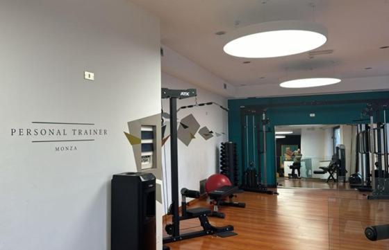 Monza City Rooms & Studios Bagian luar foto