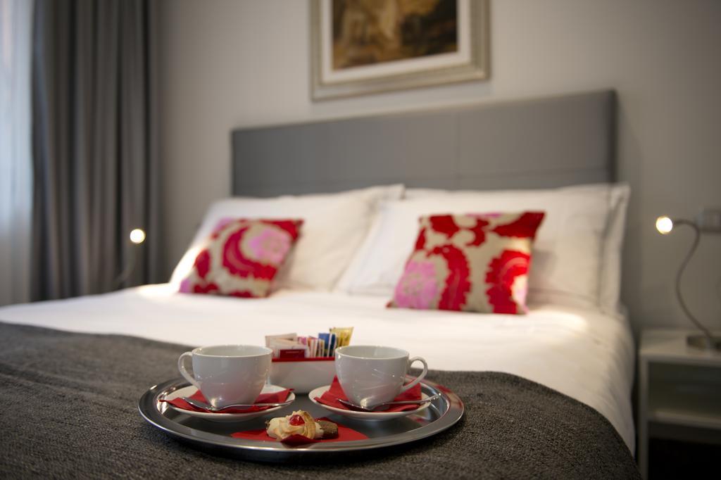 Monza City Rooms & Studios Bagian luar foto