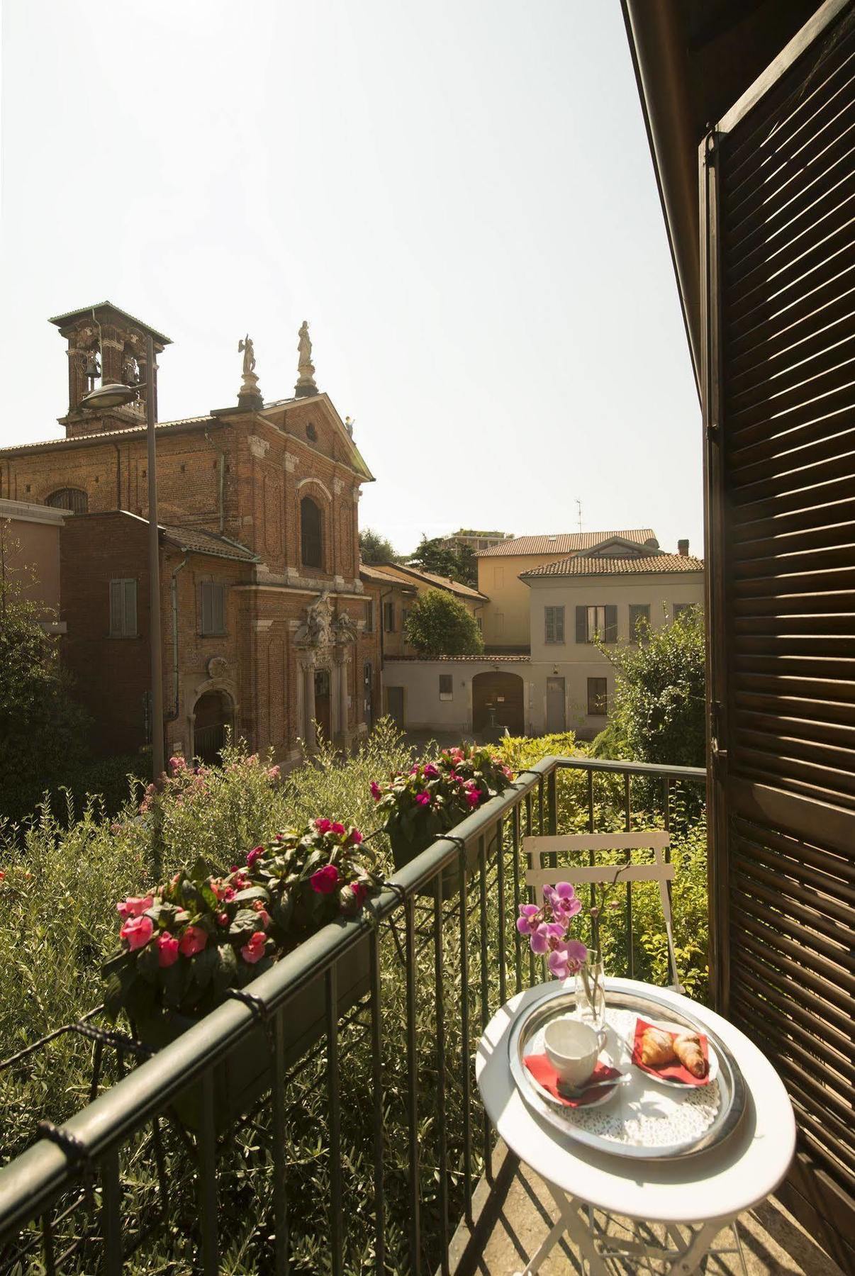 Monza City Rooms & Studios Bagian luar foto